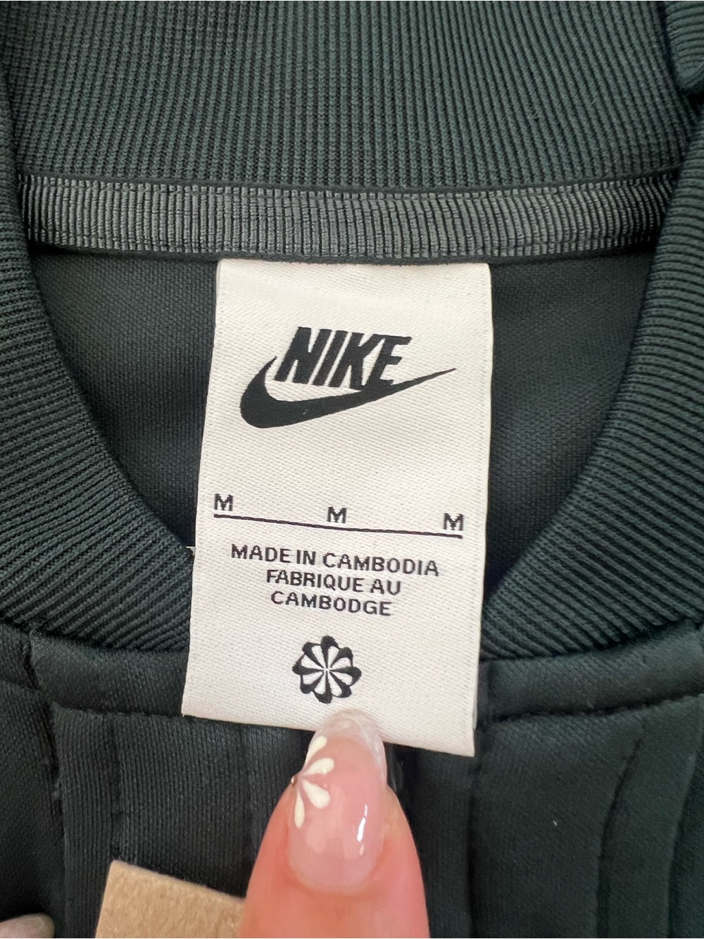 ✔️NWT✔️ NIKE Sportswear Pleated Jacket - Picture 8 of 12